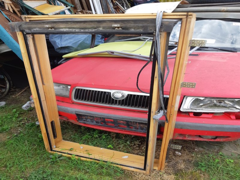 Roto tetőtéri ablak 78x140 beépítő méretű 1db hiányos