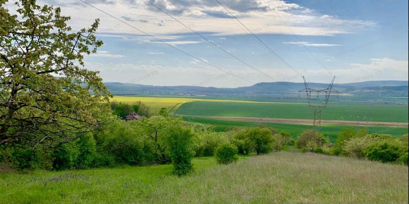 Héregen, a Bikaréti dűlőben, 5679 m2-es, páratlan panorámával rendelkező zártkert eladó 