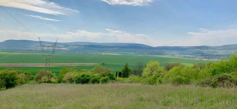 Héregen, a Bikaréti dűlőben, 5679 m2-es, páratlan panorámával rendelkező zártkert eladó 