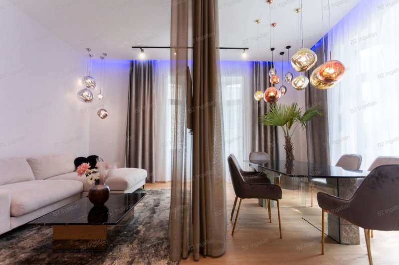Luxus és elegancia a Váci utcán – 77 m² tiszta stílus a város szívében.