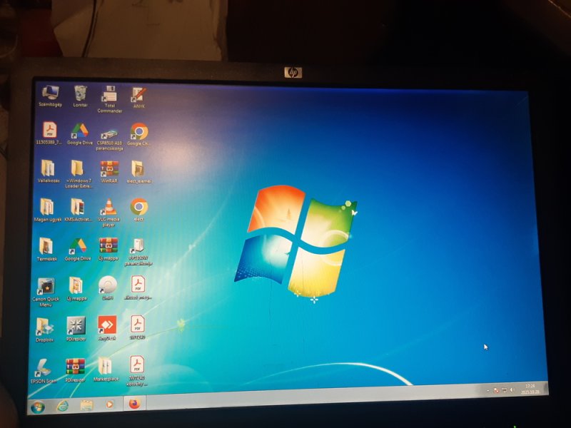 HP LE1901W LCD monitor 19" jól működő