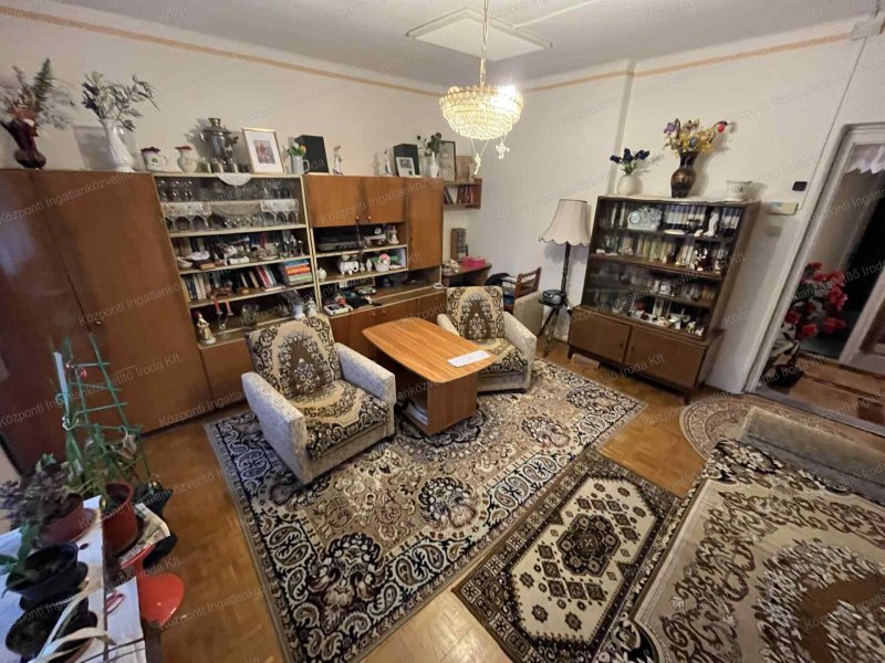 Oroszlányon, 50 m2-es, 2 szobás lakás eladó