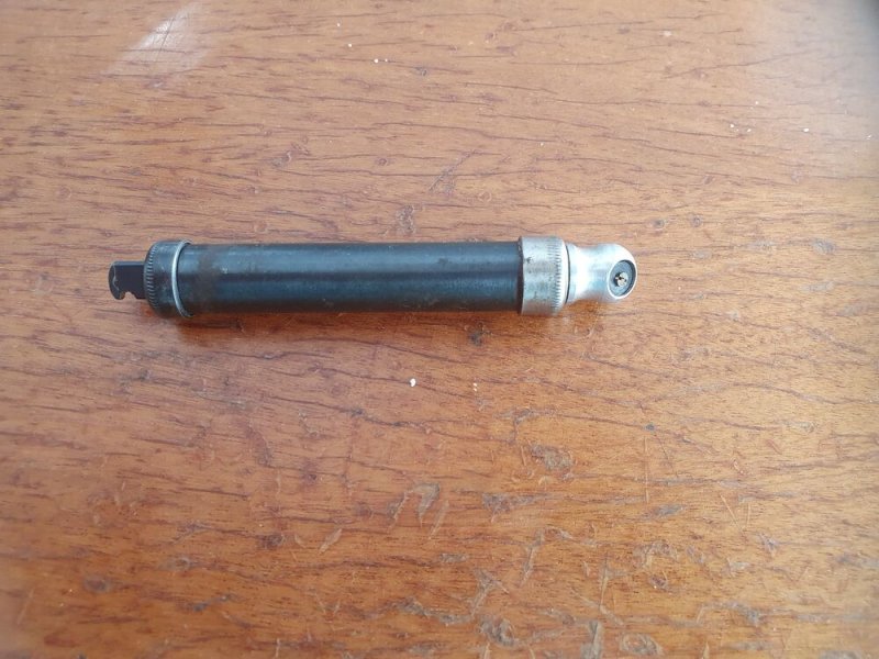 retro keréknyomásmérő