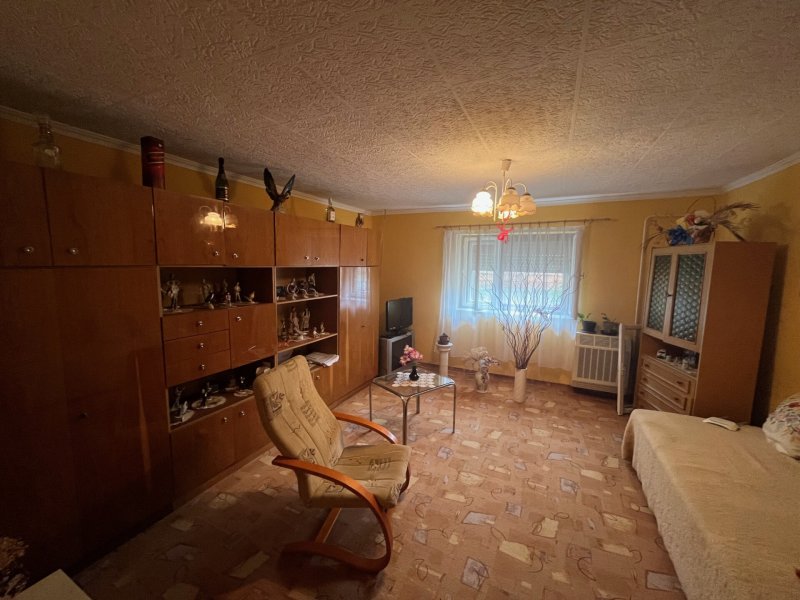 Eladó családi ház Tiszaroff közkedvelt területén