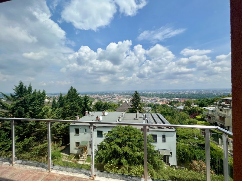 A kényelem, a funkcionalitás és a panorámás kilátás tökéletes ötvözete