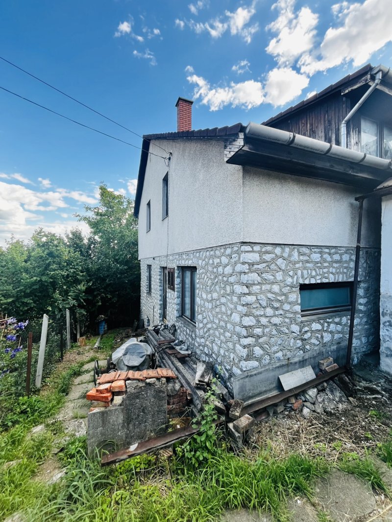 Panorámás családi ház eladó