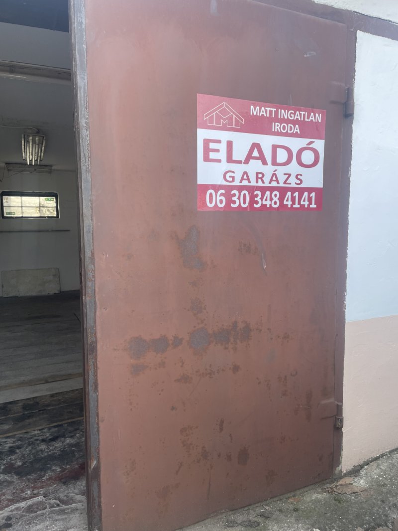 Kiadó garázs!