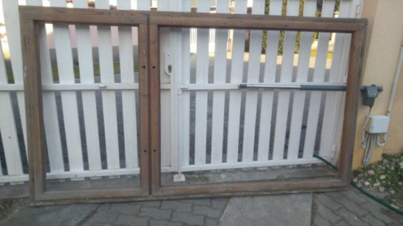Fa ablak kerettel 2 szárnyas 140*250cm széles, csak nyíló