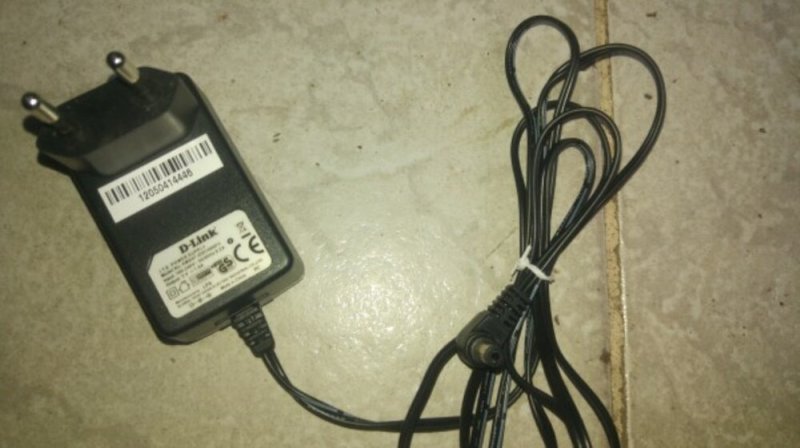D-Link adapter 5V DC 1,0A adapter működő