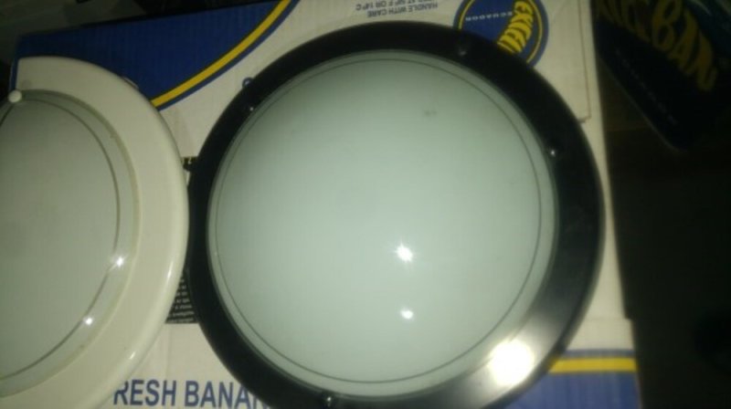 UFO mennyezeti lámpa
