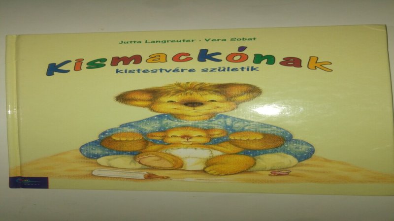 Jutta Langreuter Kismackónak kistestvére születik