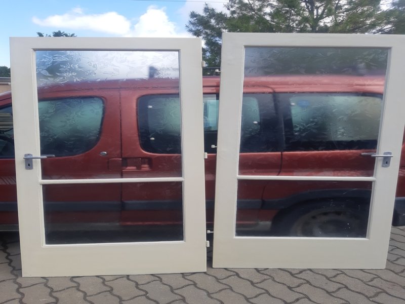 Ajtó virágmintás fóliázott üveges tok nélkül 87x202,5cm fehér balos