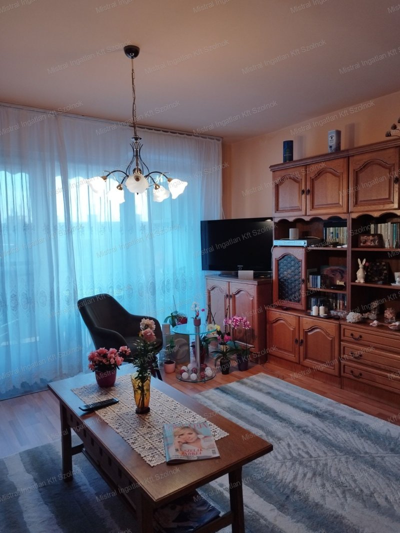 Szolnok belvárosi lakás eladó!