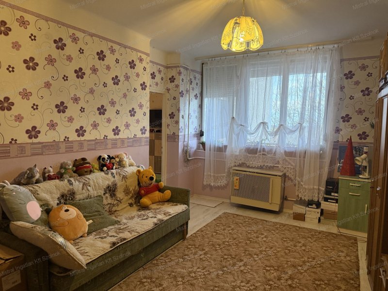 Eladó 67 m²-es lakás Törökszentmiklóson, kiváló lokációval!
