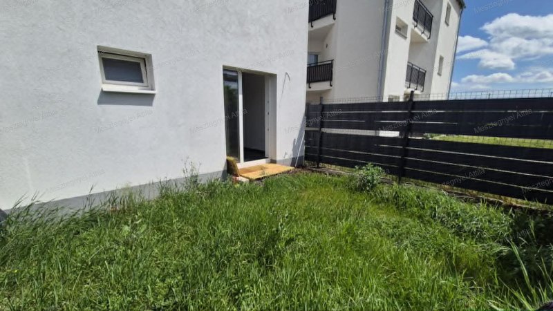 Sopron belváros közelében kertkapcsolatos garzon eladó!