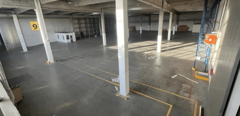Raktár kiadó 3950 m2 Biatorbágy