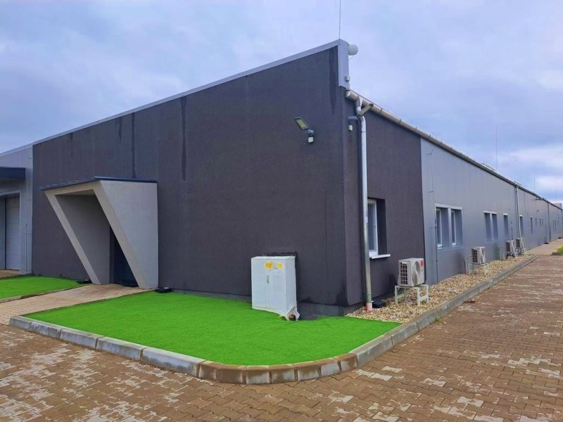 Élelmiszer gyártó üzem eladó Tata M1 autópálya mellett 2121 m2