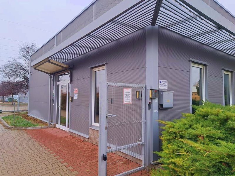 Ipari ingatlan eladó Szigetszentmiklós 2204 m2 Pest megye