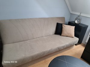Szérhúzható ágyneműtartós bézs szinű kanapé eladó