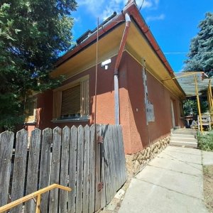 Pilisen 90 m2-es, 2 szoba + nappalis családi ház 1566 m2-es telekkel