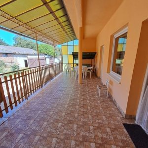 Gombán 120 m2-es, 3 szobás, jó állapotú családi ház 1300 m2-es telekkel