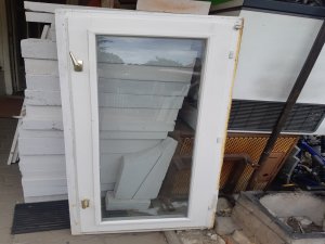 Fa tokos nyíló ablak hőszigetelt üveggel 60x1149cm magas a beépítő mérete