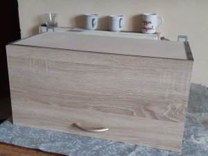 Fali kis szekrény felnyitós 60x30cm magas