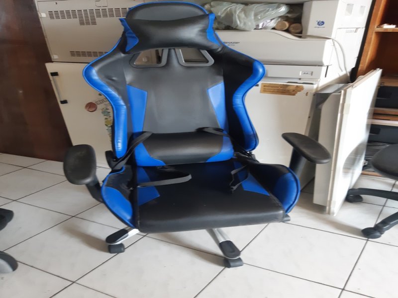Gamer szék forgószék légrugós, görgős