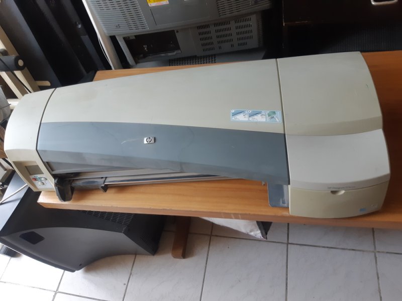 HP Designjet 110plus színes tintasugaras nyomtató hibás