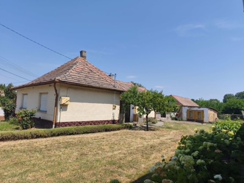 Eladó ház Buzsákon