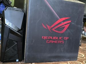 Asus rog strix  GL12CS-HU005D i7 8700 Gamer asztali pc. Intel® Core™ i7-8700 3,2 Ghz , Corsair 16 GB DDR 4, Nvidia GeForce GTX 1050 Ti 4 GB DDR5 , DVD író, Gigabit LAN, WiFi,Bluetooth. Intel 660 p 512 GB ssd M.2 nálam kipróbálható gyári dobozával.