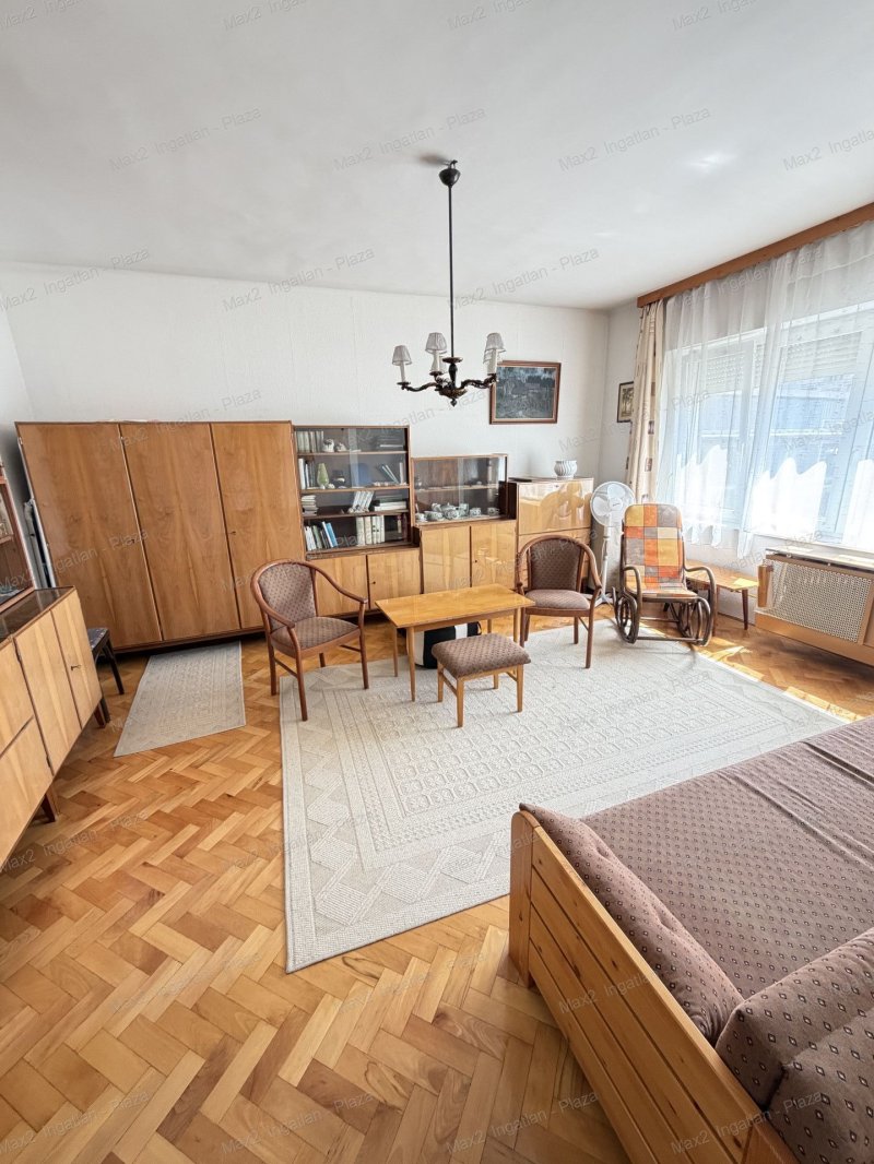 Kórház közelében 68 m2 erkélyes lakás eladó