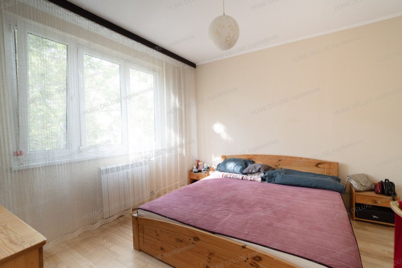 Eladó Kecskeméten a Széchenyivárosban egy 2. emeleti, 55 m2-es 2 szobás erkélyes lakás.
