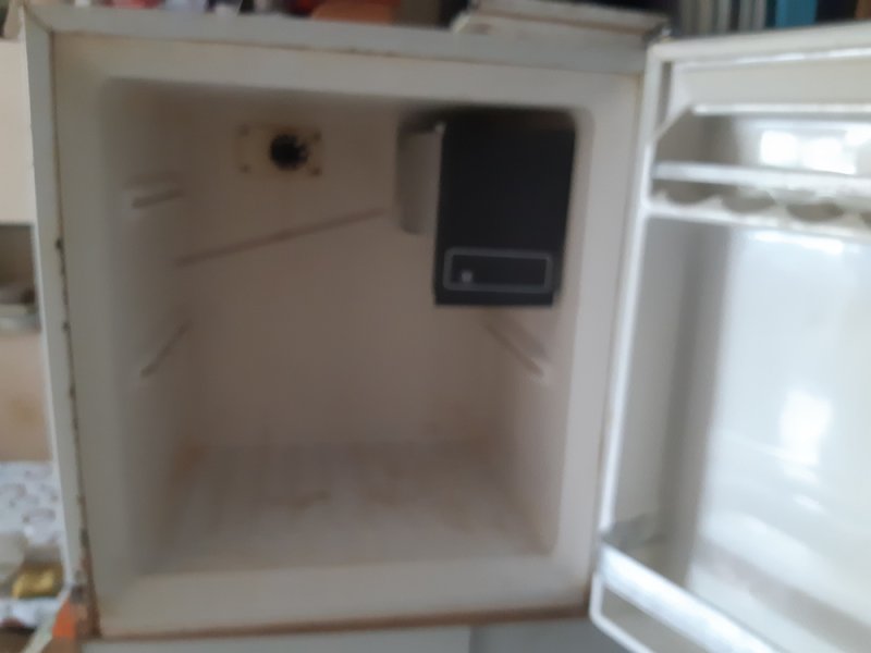 Retro Lehel S60 abszorpciós hűtőgép működő ajtó nem jól zár