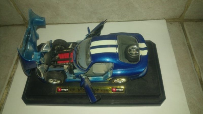 Burago Dodge Viper GTS Coupe 1996 makett autó