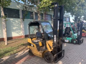 Eladó Caterpillar 1,5 tonnás targonca (V-2333)
