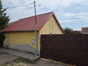 Vacsi közi felújítandó kis ház eladó