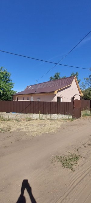 Sámsonkertben 78nm-es zártkert ingatlan eladó