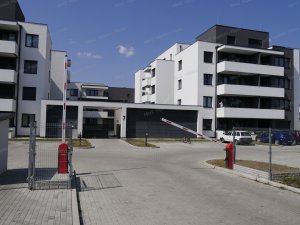 Prémium, 3 szobás, erkélyes téglalakás eladó zárt udvari parkolóval Oladon!