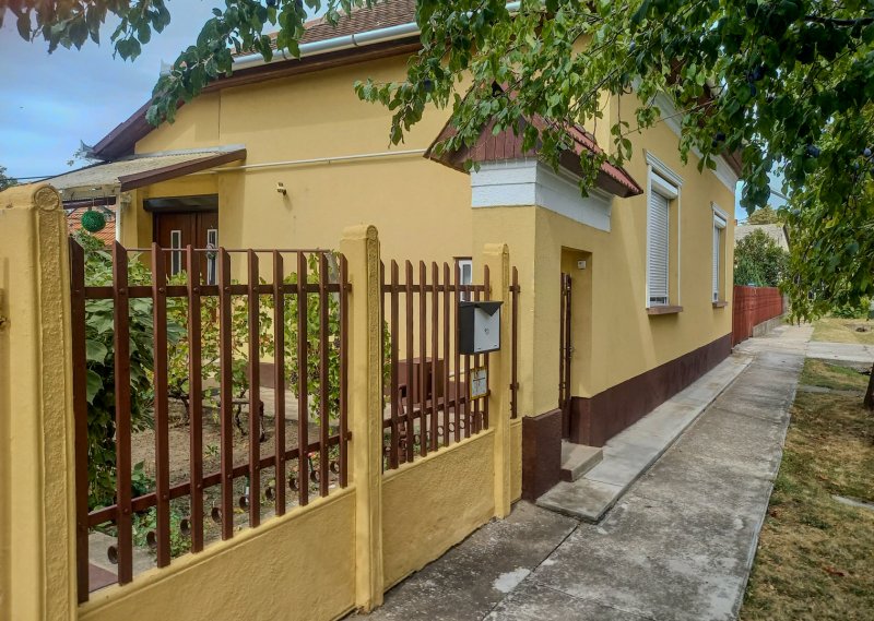 Szép családi ház eladó Püspökladány központ