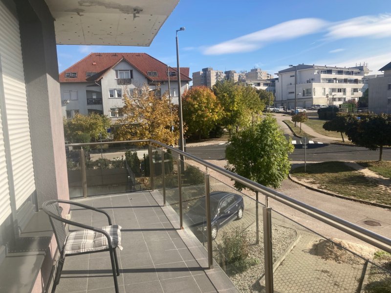Lakóparki 89 m2-es lakás hatalmas erkéllyel!