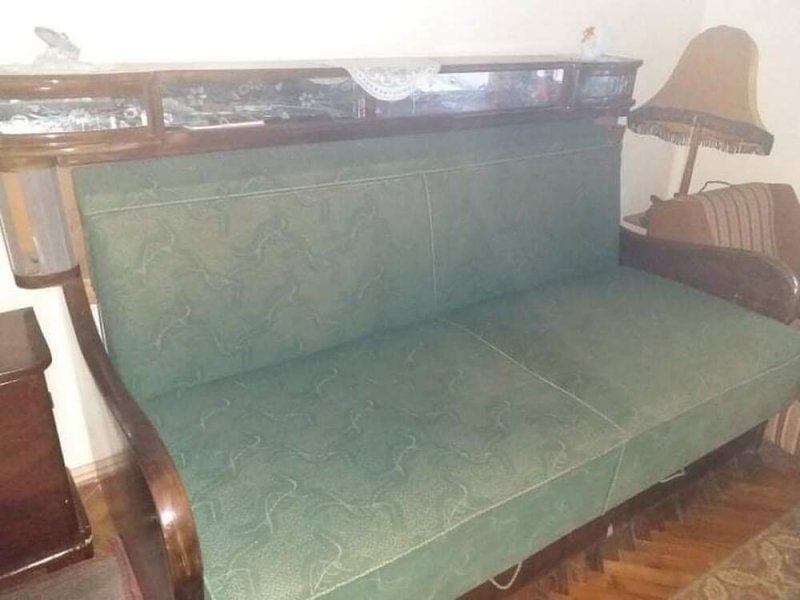 Tükrös kanapé eladó (akár fotelekkel szettben)