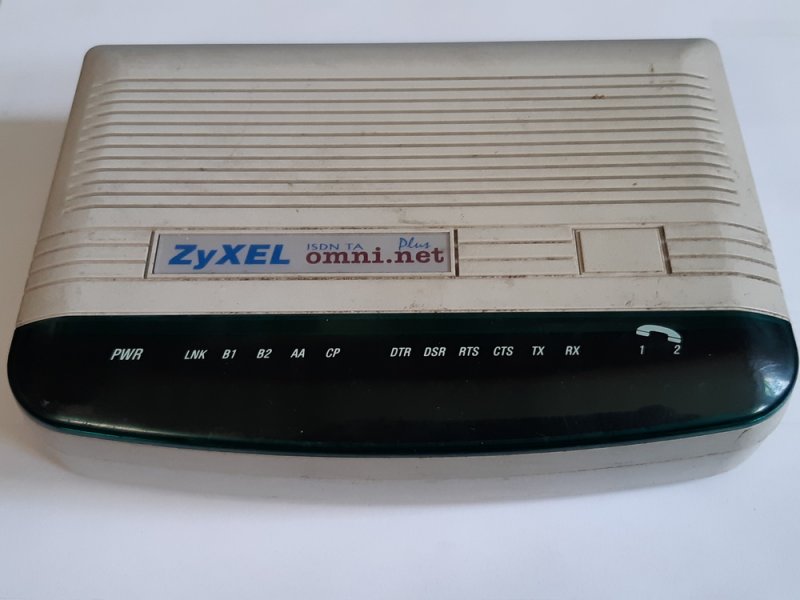 Retro Zyxel Omni.Net Plus ISDN modem gyűjtőknek