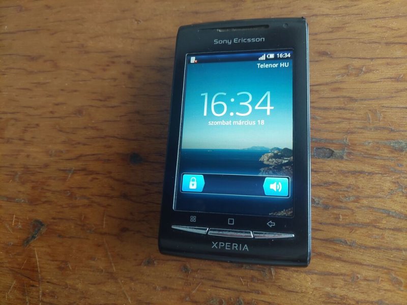 Sony Ericsson E15i telefon (telenor)
