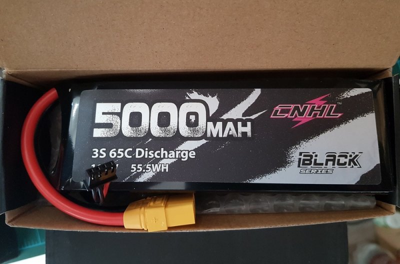 Eladó új CNHL Black Series 5000mAh 11.1V 3S 65C Lipo Batter XT90 Plug