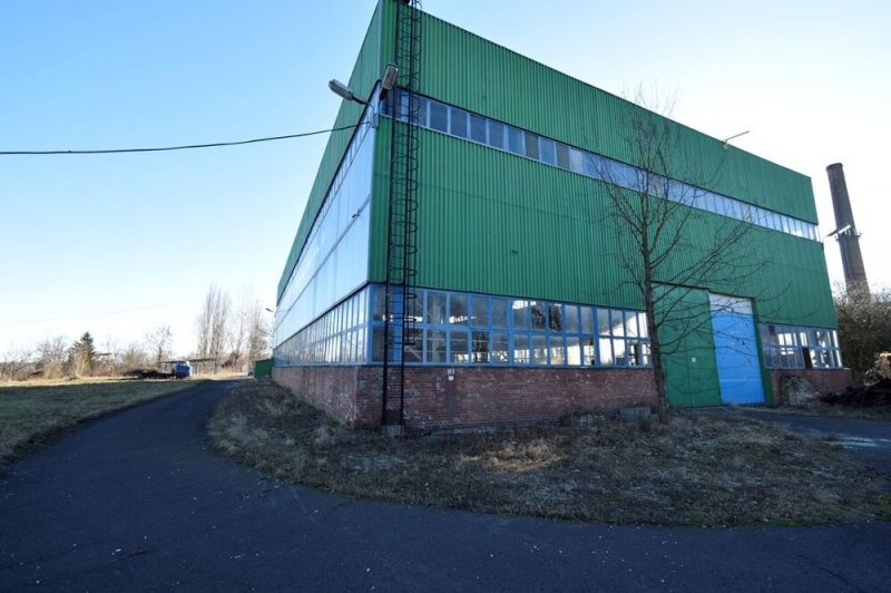 Miskolcon 12.755 m2-es telken 1.274 m2-es műhely eladó