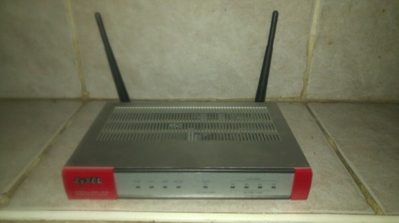 Zyxel Zywall USG 20W router
