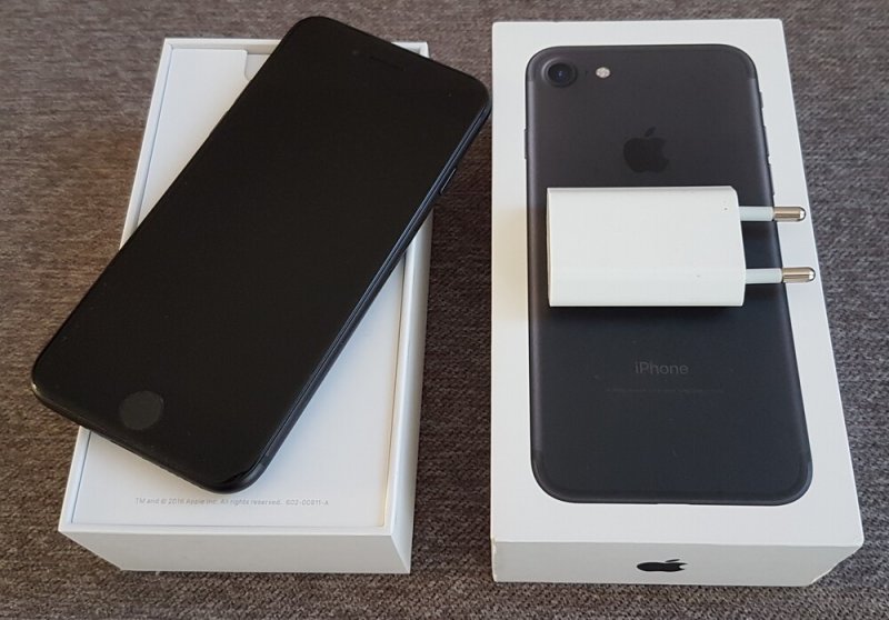 Apple Iphone 7 Black, 32 GB,  Akku kapacitás:94%, Kártyafüggetlen
