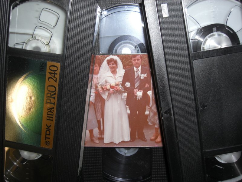 Esküvői videófelvételek VHS kazettától a Mini dv kazettáig digitalizálás pendrive-ra,SSD-re,DVD-re Debrecenben!