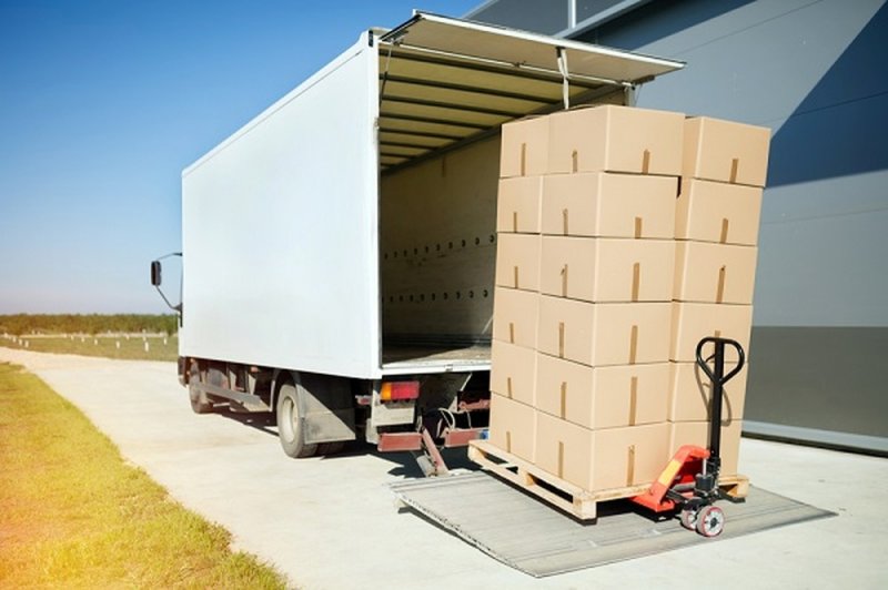 Belföldi áruszállítás (raklaposan is) 1-22 tonnáig, akár Emelőhátfalas teherautóval is - HÍVJON!